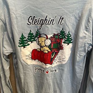 Puppie Love Christmas Women’s Long Sleeve Tee, size Medium